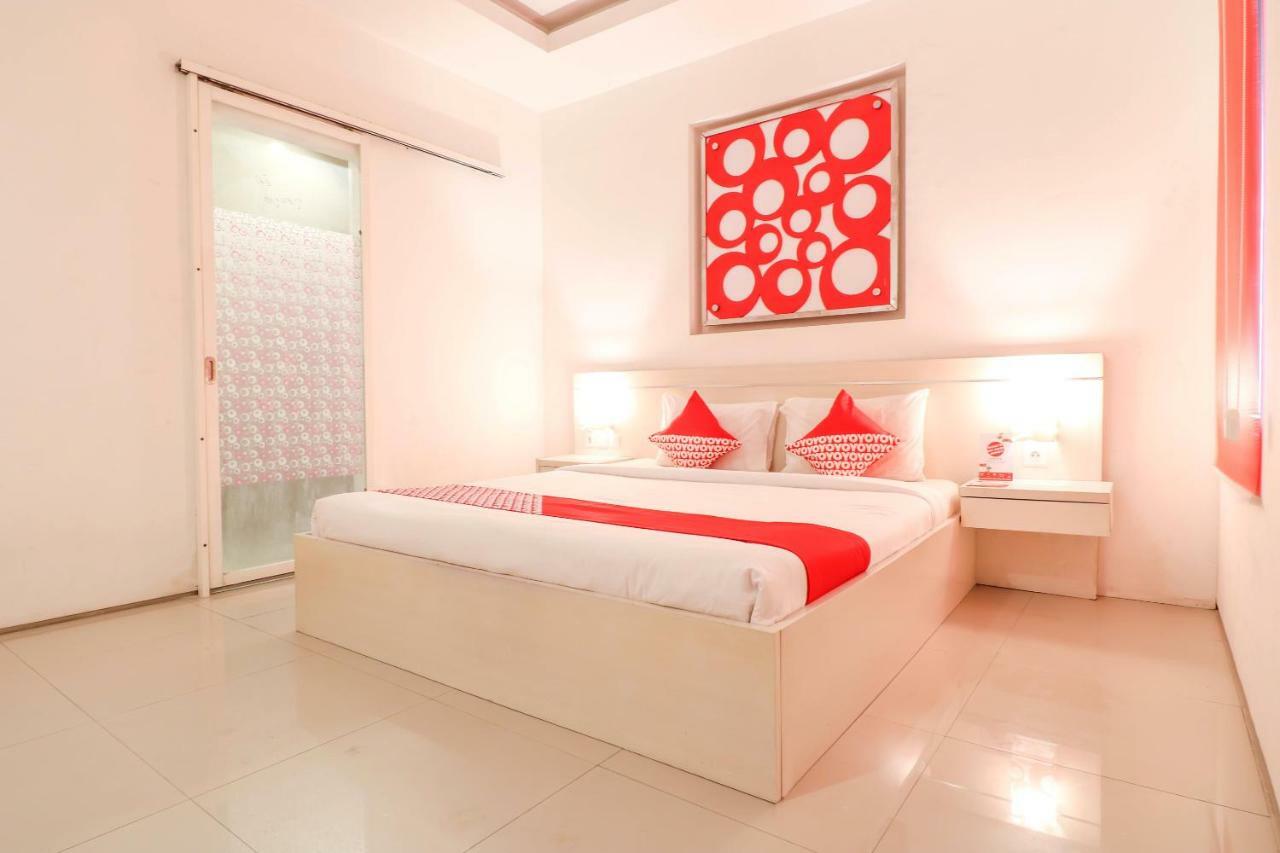 Oyo 1489 Simona Hotel Kerobokan Eksteriør bilde