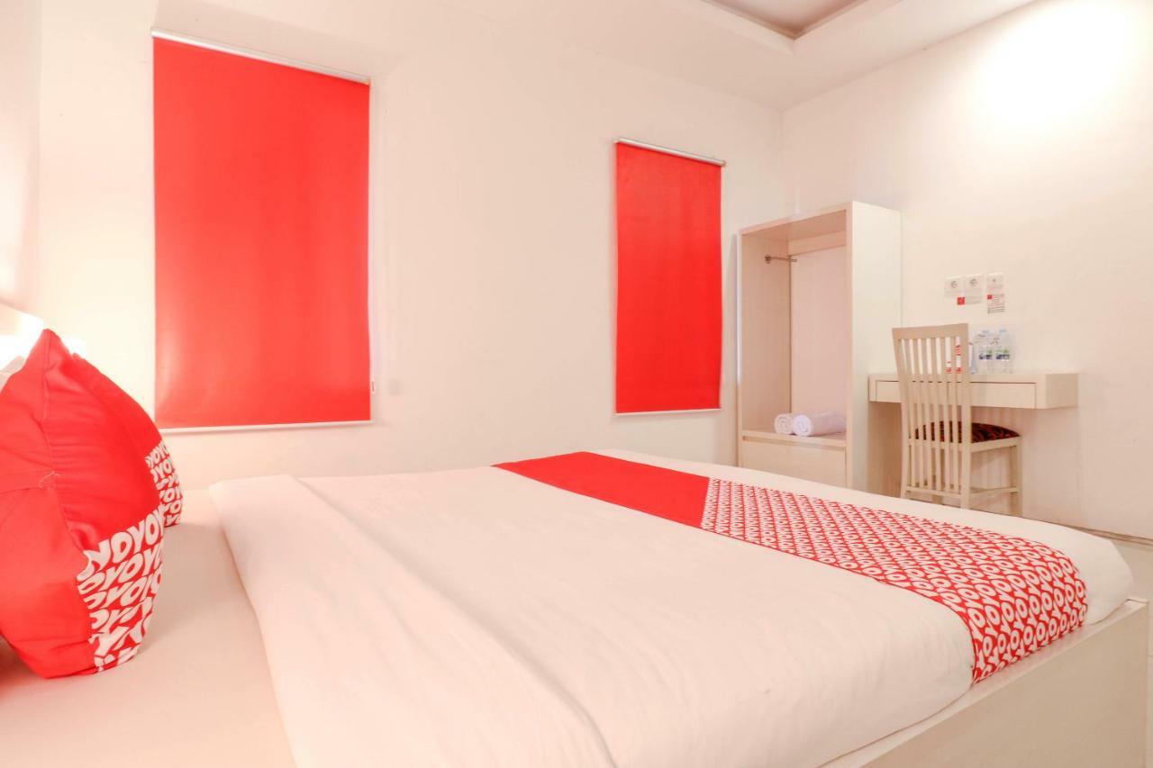 Oyo 1489 Simona Hotel Kerobokan Eksteriør bilde